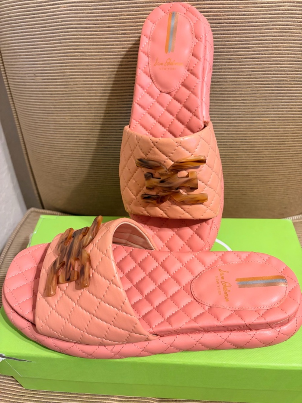 🔥NWT Sam Edelman Karinda Quilted Logo Emblem Cushioned Slide Sandals - Size 8